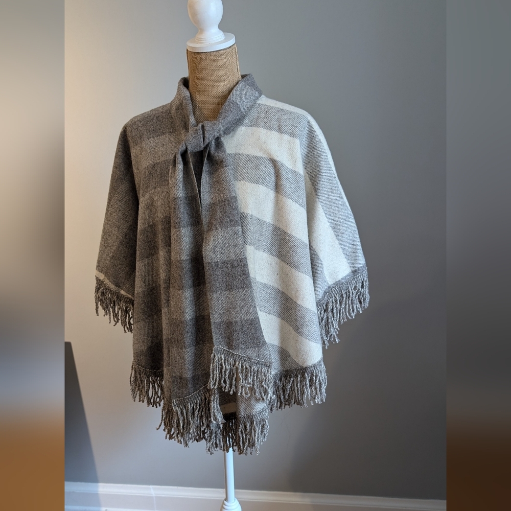 Vintage wool fringe shawl